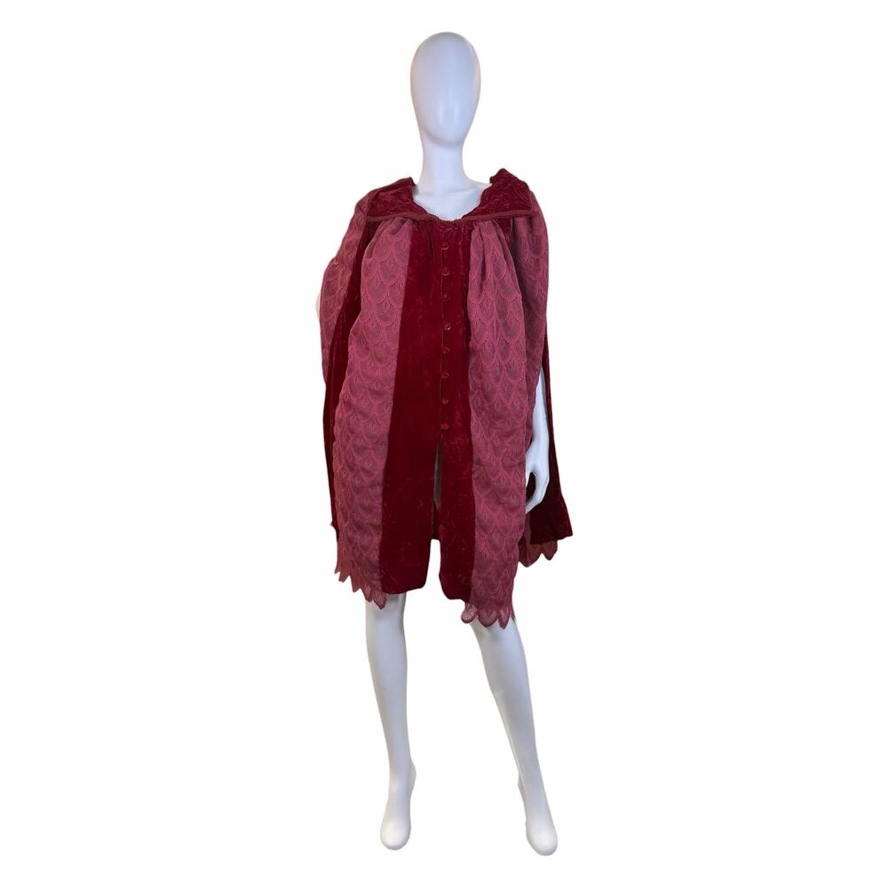 1970s Vintage Burgundy Velvet Lace Cape Handmade Renaissance Revival Cloak OSFM